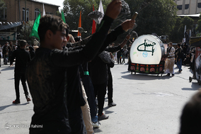 عزاداری ظهر عاشورا در کرمانشاه
