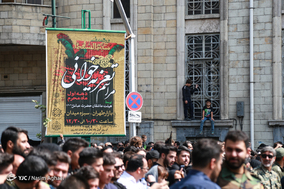 عزاداری ظهر عاشورا در بازار تهران