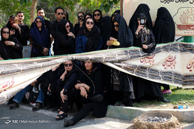 آیین خیمه سوزان در ولنجک تهران
