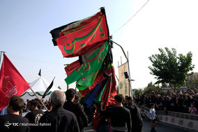 آیین خیمه سوزان در ولنجک تهران