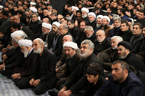 مراسم عزاداری شام غریبان با حضور مقام معظم رهبری