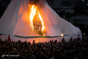 آیین خیمه سوزان در میدان امام حسین(ع)