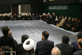 آخرین شب مراسم عزاداری امام حسین(ع) با حضور رهبر معظم انقلاب