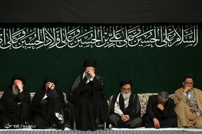 آخرین شب مراسم عزاداری امام حسین(ع) با حضور رهبر معظم انقلاب