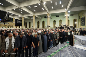 مراسم شب خاطره دفاع‌ مقدس با حضور رهبر انقلاب