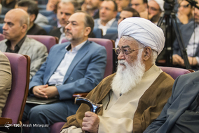 رونمایی از 130 مستند شهدای مدافع حرم
