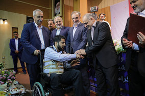 مراسم رونمایی از تجهیزات جدید آتش نشانی در مشهد