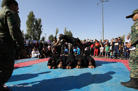 پیاده روی خانوادگی ناجا