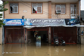 جاری شدن سیل در صومعه سرا