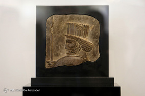 رونمایی از سردیس ۲۵۰۰ ساله سرباز هخامنشی