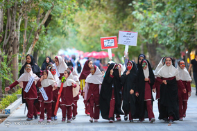 چهار قدم کودکی در گذر فرهنگی چهار باغ - اصفهان
