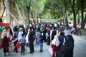 چهار قدم کودکی در گذر فرهنگی چهار باغ - اصفهان