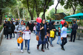 چهار قدم کودکی در گذر فرهنگی چهار باغ - اصفهان