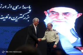 نشست مشترک شهردار تهران با فرماندهان انتظامی تهران