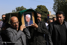 مراسم تشییع پیکر سید محمد دبیرسیاقی