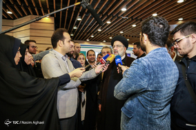 بازدید حجت الاسلام ابراهیم رییسی از نمایشگاه تخصصی شرکتهای دانش بنیان