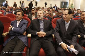 بهره‌برداری لاریجانی از پروژه‌های فرودگاهی