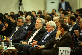 نشست رئیس سازمان میراث فرهنگی با فعالان گردشگری استان اصفهان