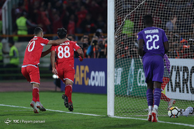 دیدار تیم های فوتبال پرسپولیس و السد