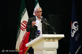 امضای قرارداد طرح توسعه حمل‌ و نقل ریلی درون شهری در تهران و هشت کلان شهر