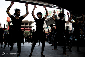 عزاداران زائرین اربعین حسینی در شهر سماوه