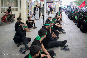 عزاداران زائرین اربعین حسینی در شهر سماوه