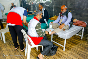 ارائه خدمات پزشکی به زائرین اربعین حسینی در پایگاه مستقر عمود ۲۸۵