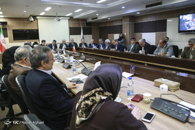 صبحانه کاری وزیر پیشنهادی راه و شهرسازی با اعضای اتاق بازرگانی