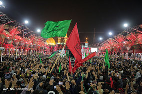 عزاداری در بین الحرمین در شب اربعین حسینی