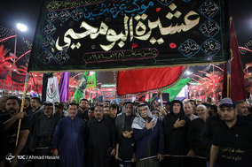 عزاداری در بین الحرمین در شب اربعین حسینی