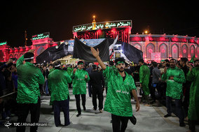 عزاداری در بین الحرمین در شب اربعین حسینی