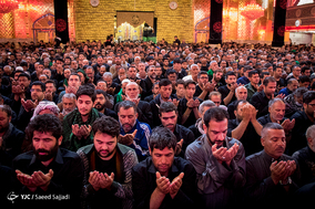 عزاداری در بین الحرمین در شب اربعین حسینی 2