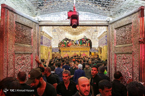 عزاداری در بین الحرمین در شب اربعین حسینی
