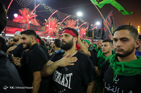 عزاداری در بین الحرمین در شب اربعین حسینی
