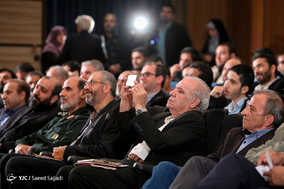 مراسم رونمایی از مجموعه آثار 
