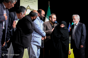 مراسم رونمایی از مجموعه آثار 