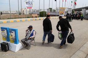 بازگشت زائران اربعین حسینی از مرز چذابه