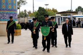 تعویض پرچم حرم سید علاء الدین حسین(ع)_شیراز