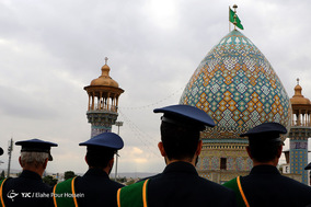 تعویض پرچم حرم سید علاء الدین حسین(ع)_شیراز