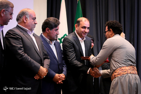 آیین اهدای ماشین‌آلات شهرداری تهران به مناطق زلزله‌زده کرمانشاه