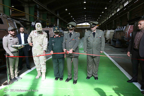 افتتاح خط تولید و تحویل دهی خودرو زرهی طوفان به نیروی زمینی سپاه