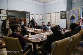 نشست بررسی دلایل عدم مهاجرت مردم به سمت پیام رسان های داخلی