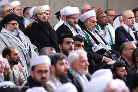 دیدار مسئولان نظام و میهمانان کنفرانس وحدت اسلامى‌ با مقام معظم رهبری