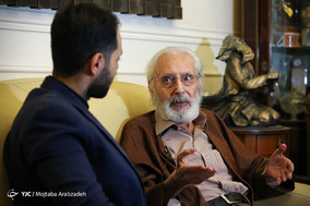 گفتگوی اختصاصی با جمشید مشایخی در شب جشن تولد ۸۴ سالگی