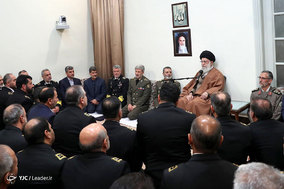 دیدار جمعی از فرماندهان و مسئولان نیروی دریایی ارتش با رهبر معظم انقلاب
