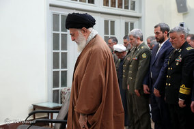 دیدار جمعی از فرماندهان و مسئولان نیروی دریایی ارتش با رهبر معظم انقلاب