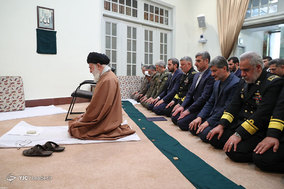 دیدار جمعی از فرماندهان و مسئولان نیروی دریایی ارتش با رهبر معظم انقلاب