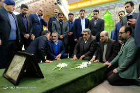 تجدید میثاق شهردار جدید تهران با آرمان‌های امام(ره)