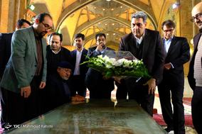 تجدید میثاق شهردار جدید تهران با آرمان‌های امام(ره)