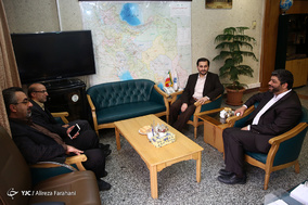 بازدید رئیس سازمان غذا و دارو از باشگاه خبرنگاران جوان